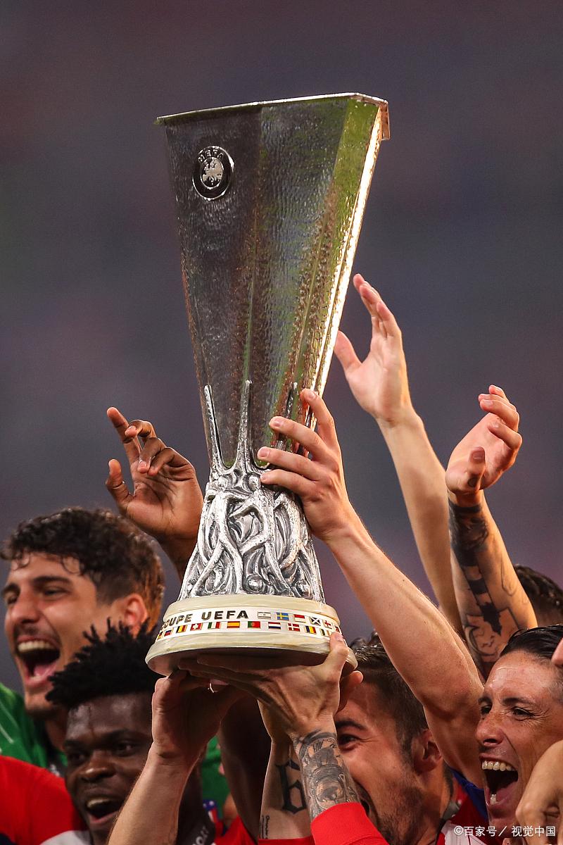 包含今夜勒沃库森调整名单以备德国杯，内部沟通环节打磨，信心回归，球队文化再被提及的词条