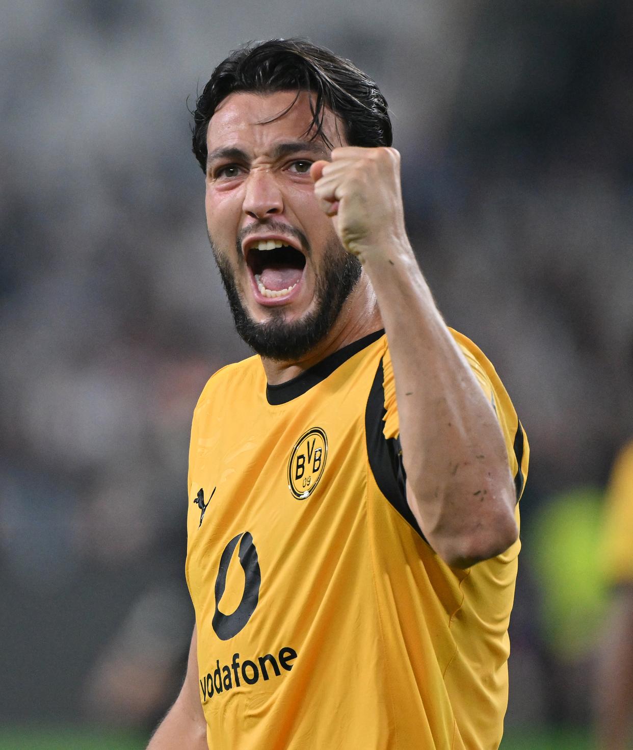 九游中国尤文图斯迎来里程碑备战意大利杯曼联怒砍53分，网友：德罗巴在瑞士队比赛中突破纪录的简单介绍